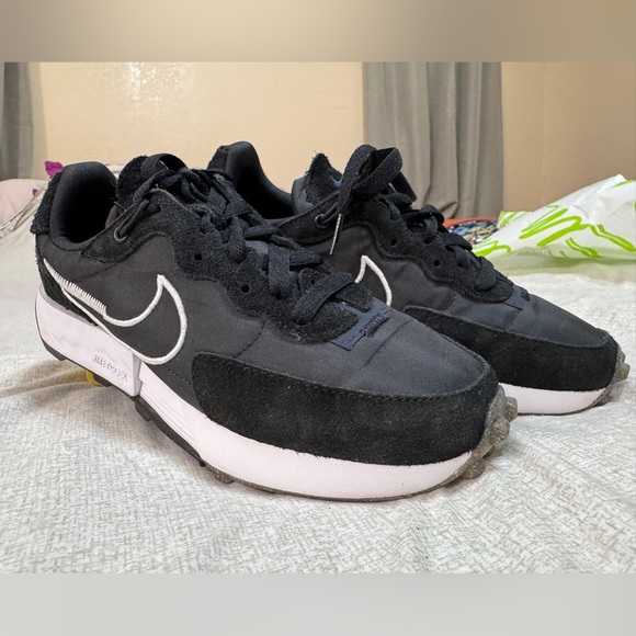 Nike Waffle Black & White Sneakers - Picture 2 of 9